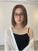 グレージュ×切りっぱなしボブ×20代30代外ハネボブ
