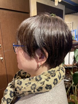 アンツ サザンリゾート 茅ヶ崎店(ANT'S Southern Resort) 30代40代50代/ショートレイヤー/ダークアッシュ/似合わせカット