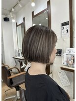 カラーサロンビスカリア 相模原エリア 淵野辺駅店(Color salon Biscaria)&nbsp;白髪ぼかしハイライトショート[淵野辺/淵野辺駅]