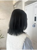 ミディレイヤー　くびれヘア　アイスグレー　暗髪