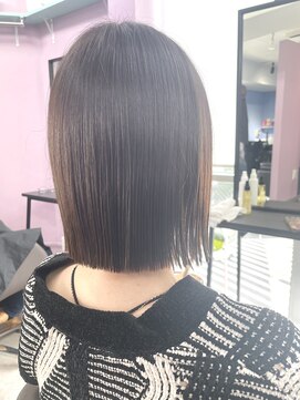 アヴァンス 難波店(AVANCE.) 重たく見えないプツッとボブ