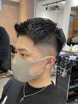 リラ バイ ミラ 新宿(LILA by MILA) フェード 刈り上げ 夏フェード バーバスタイル 新宿フェード