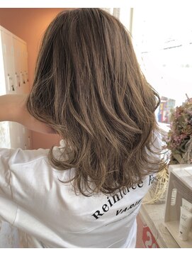 フィガロ ウメダ(FIGARO UMEDA) 【FIGARO　umeda】シークレットハイライトシアーベージュ