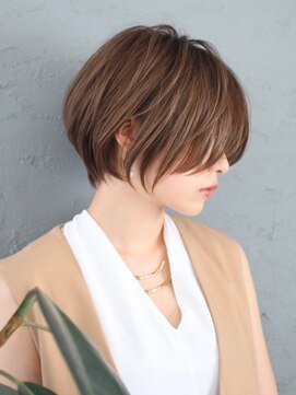 アヴァロン(AVALON) 美シルエット×立体感×上質大人ショートボブ【担当BISA】