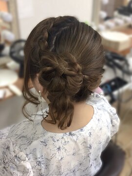 ヘアアンドメイク ゼン ヨコハマ(Hair&Make ZEN YOKOHAMA) 編み込み＆サイドのくらげヘア