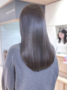 プラグ バイ ネオリーブ(plug by neolive) 似合わせカット×髪質改善[髪質改善/縮毛矯正/韓国]T