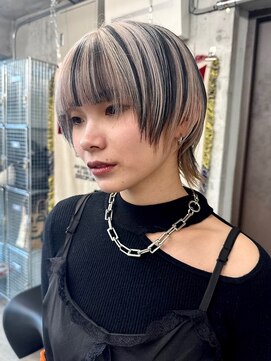 リル ラウム 原宿(LiL Raum) ローライト×ウルフカット