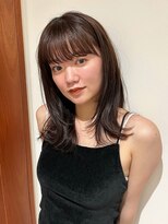 外ハネくびれレイヤー　グレージュ