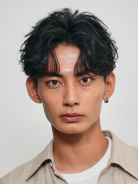 レタッチ バイ フィフス 銀座(RETOUCH by fifth) 新橋銀座フェザーパーマニュアンスパーマセンターパート刈り上げ