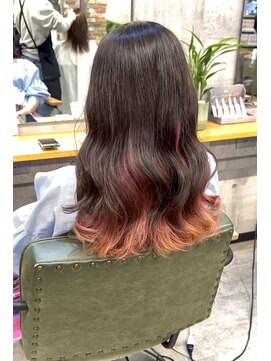 ルーナヘアー(LUNA hair) レイヤー　ピンクアンブレラカラー　コテ巻き