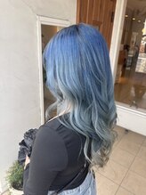  【こだわりの濃厚ブルー】脱染剤×グラデーションで作る、色落ちまで綺麗なギャラクシーブルー 