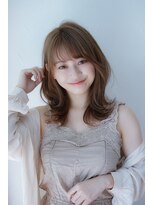 ベルフロック(belfloc)&nbsp;小顔クラゲヘアー。黒髪ココアベージュでオリーブグレー。