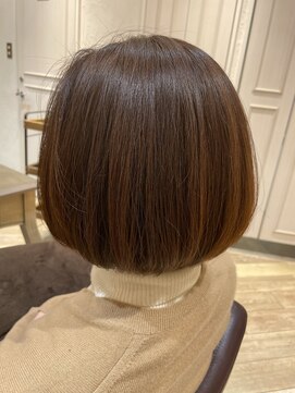 エクリ シセイドウ 麻布十番店(equri×SHISEIDO) 40代50代にもおすすめの大人艶髪クラシカルボブ