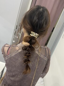 エレラビューティー(ELERA beauty) 【山田 真子】お呼ばれアレンジ★