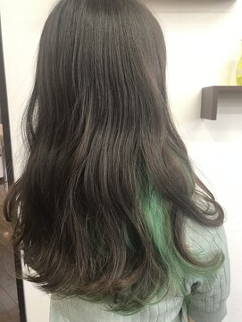 ファイン 美容室 深川店(FINE) 20代30代大人可愛い透明感グリーン系インナーカラー大人ロング
