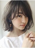 顔周りレイヤーカットグレージュカラーくびれボブベージュカラー