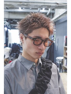 マール 矢場町(MARL) スパイキーショート×アッシュベージュ