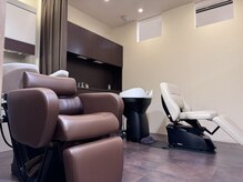 デサンジュ パリ 桑名(DESSANGE PARIS)の雰囲気（フルフラットシャンプー台で癒しのリラックスタイムをご提供☆）