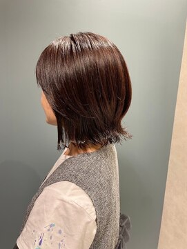 エム(EMU) 艶感白髪染め×くびれショート