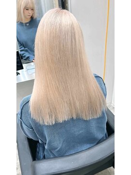 ウキ(uki) ホワイト　髪質改善