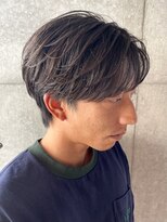 ブルニール 中崎町(BLEUNIR)&nbsp;フェザーパーマ　センターパート　韓国ヘア　ビジネスヘア