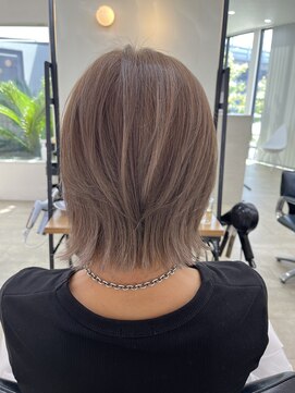 ケーオーエスピンク(K O S pink) ホワイトグレージュ