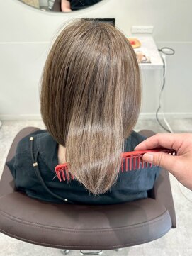 くびれショートボブ40代50代グレイカラー白髪染め白髪ぼかし