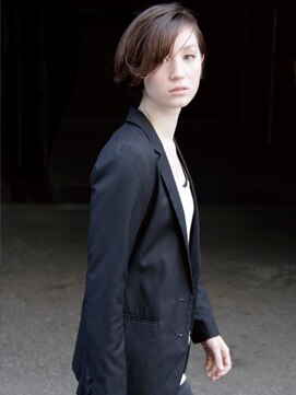 フェイスティ(FACE-T) FACE-T青山】 大人クールショート 『安井朋美』