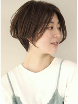 サーカス バイ ビュートリアム 青山(CIRCUS by BEAUTRIUM) 骨格美　手入れ簡単　前髪長め　ショートカット