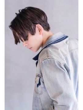 アメリ 新宿(Ameri) Ameri 前下がりセンターパートエモショート 【新宿】