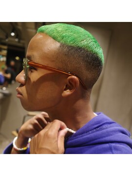 ビビト(bibito) bibito メンズ　ベリーショート　ツートングリーンヘア