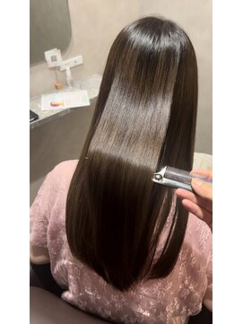ロウ 町田(ROW) アルカリ酸熱トリートメント