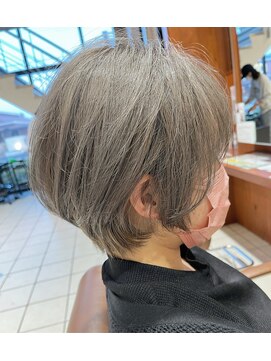 美容室エクストラアーツジャパン(X ARTS JAPAN) ホワイトグレージュ