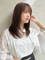 オーロ(ORO) 小顔前髪ワンカールレイヤーカット黒髪ネビージュボブルフ