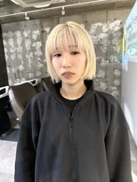 ノーム(norm) ブロンド/ハイトーンカラー/ホワイトベージュ/ボブ