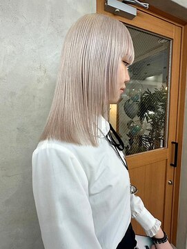 リアン(Lien) ハイトーン/ホワイトブロンド/セミロング