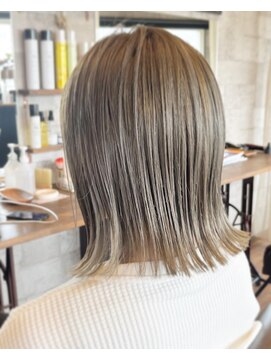 リラックスビューティサロン リバース 神戸(REBIRTH) ベージュ切りっぱなしボブ