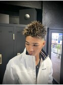 ジェットモヒカン×スキンフェード×ハイライト×短髪×メンズ
