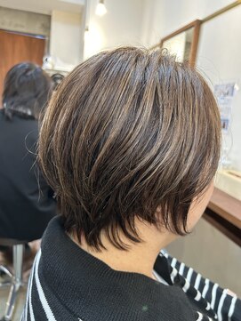 フランク 伊丹店(i's FRUNC) 白髪ぼかしハイライトのベージュブラウン