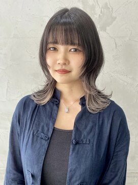 ジル(JiLL.) インナーホワイトベージュウルフカット