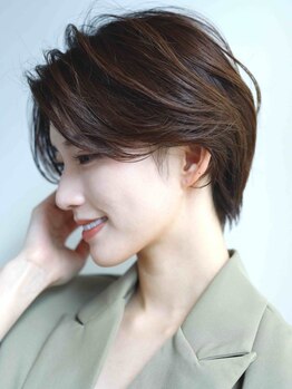 ポム(Pom)の写真/骨格・髪質・クセを見極め計算されたカット技術で、スタイリング楽々の高い再現性が魅力!360度美シルエット