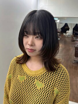 インビテーション(invitation) レイヤーカット ウルフカット 簡単スタイリング 顔周りウルフ