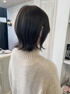 キャアリー(Caary) 福山美容室caary 外ハネボブ切りっぱなし透明感イルミナカラー