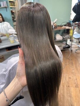 ミラシィ 稲毛(Mirashy) グレーベージュのくすみカラー　× 髪質改善トリートメント