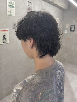 ドアホワイト(door white) 波巻きスパイラルパーマ×ウルフカット