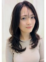 リタ(Lita)&nbsp;10代20代30代艶髪肩下外ハネひし形レイヤー小顔ハッシュカット