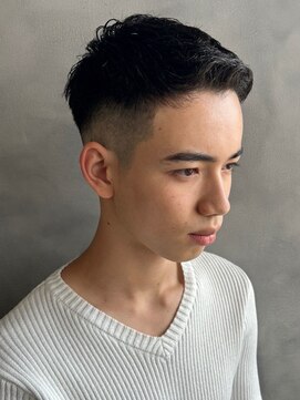 ザ マイル(The mile) スキンフェードアップバング刈り上げショートツーブロック