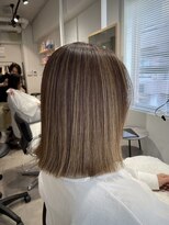 シキ 戸塚(Shiki.)&nbsp;髪質改善　ハイライト　外はね　結べるボブ
