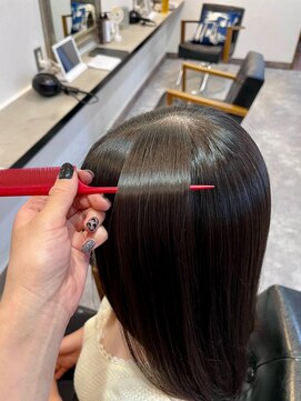 レガロヘアアトリエ(REGALO hair atelier) ツヤ髪ストレート【水戸/茨城】