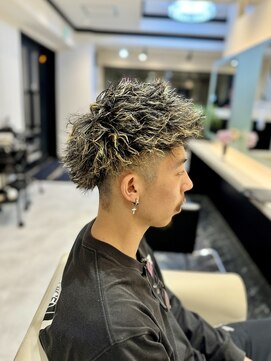 シファー(~Cifer) ツイストスパイラルブリーチフェード仕上げお客様ヘア☆